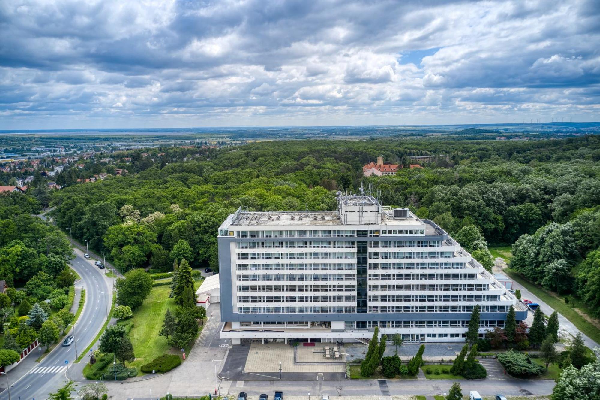Hotel Szieszta Sopron Ngoại thất bức ảnh