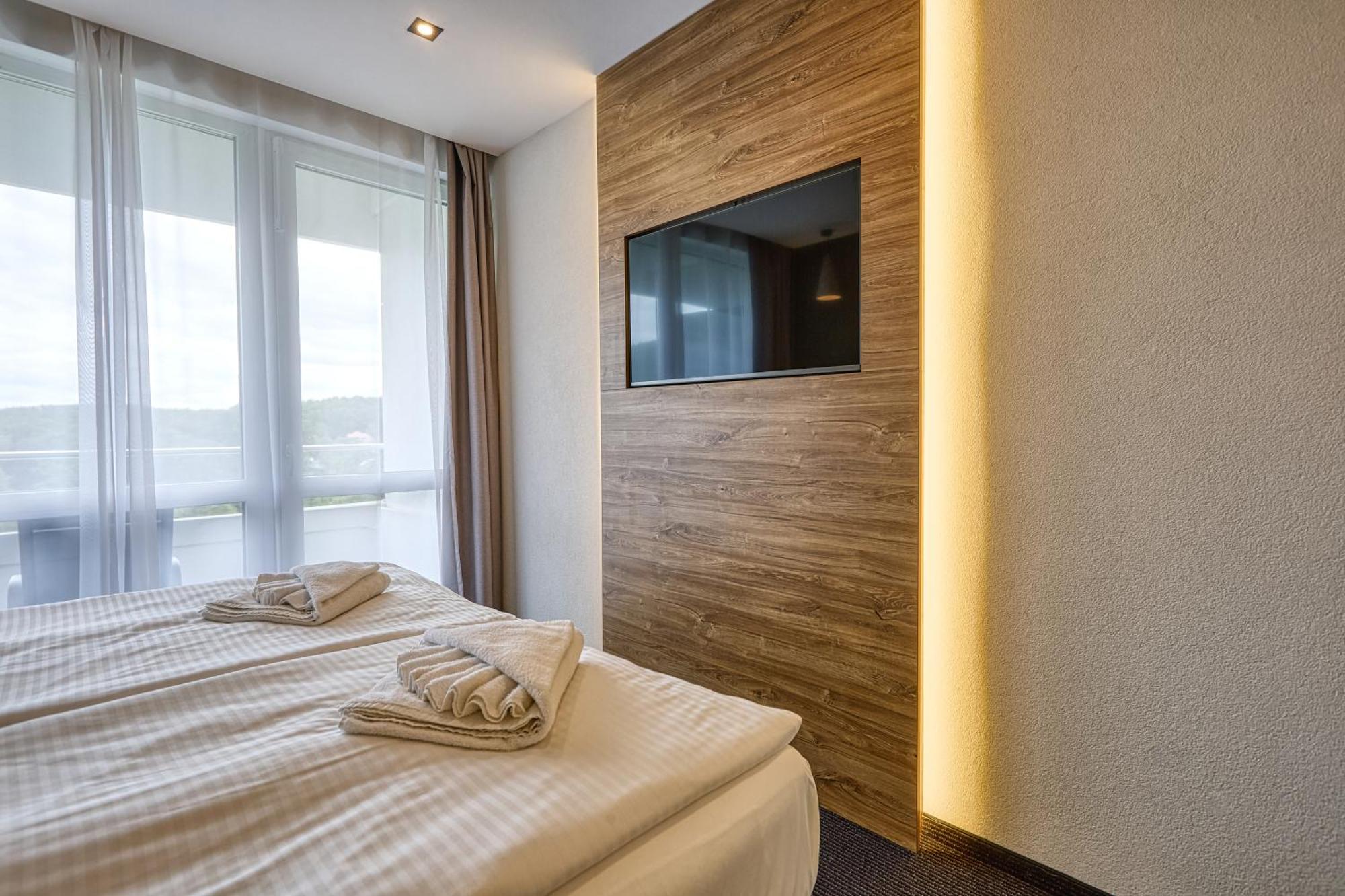 Hotel Szieszta Sopron Ngoại thất bức ảnh